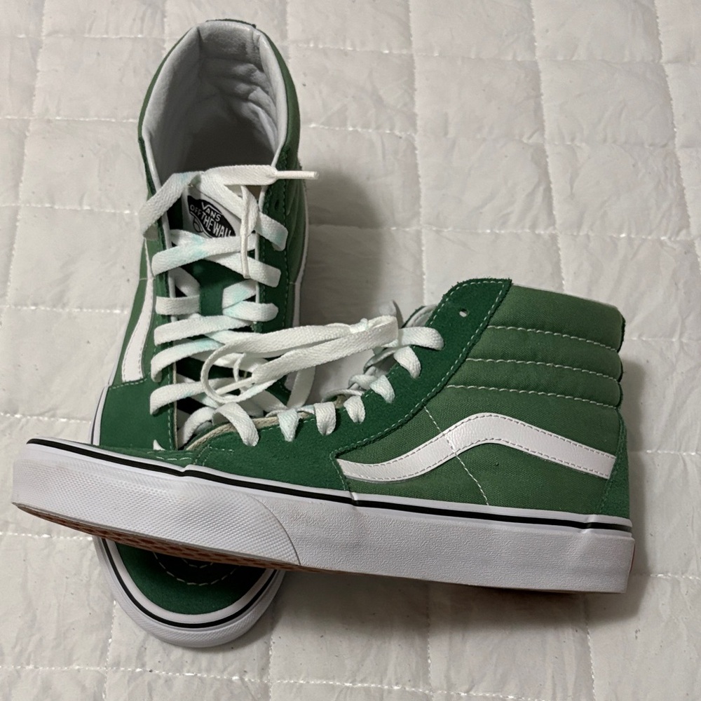 WMNS 8.5 Men’s 7 Vans Old Skool Skate Green/White Hi-Tops